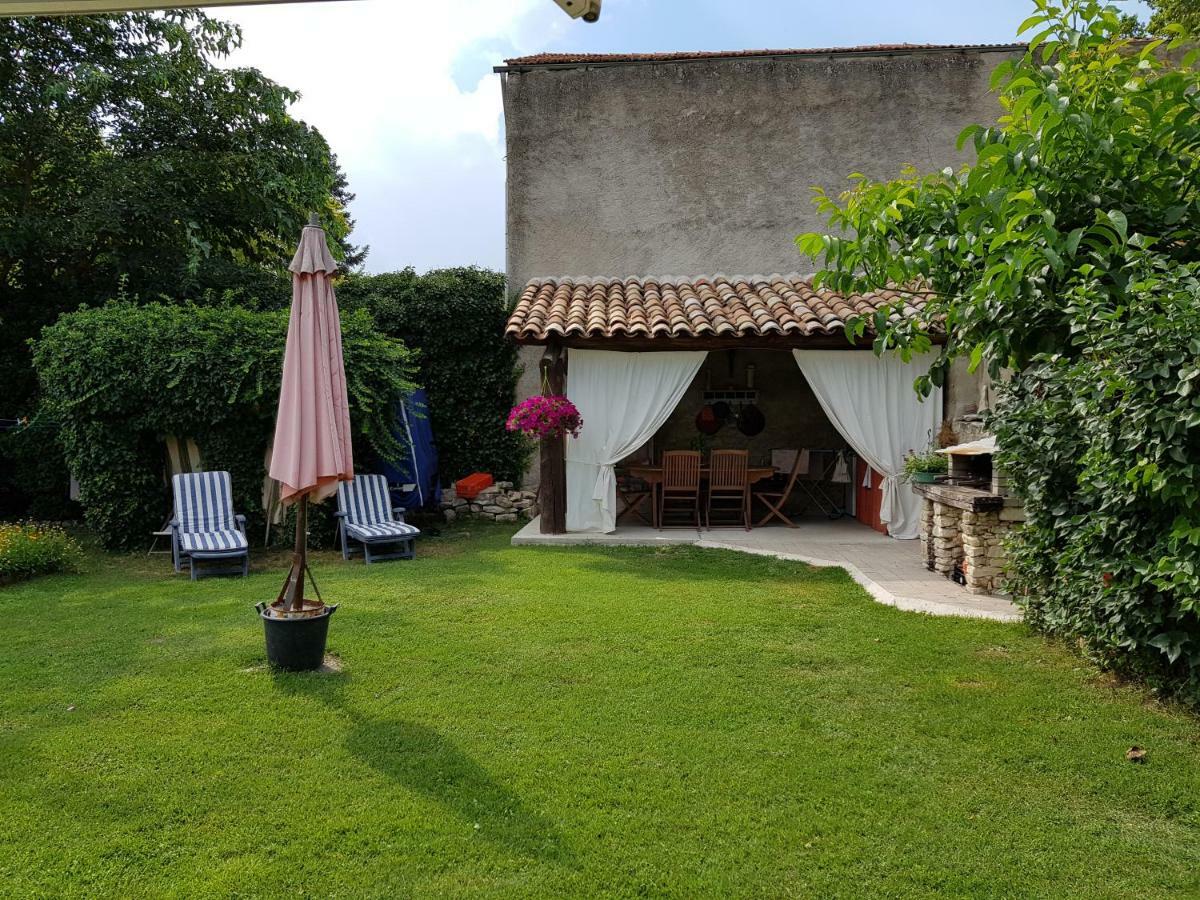 Grange Voutee Avec Jardin Villa Mane Kültér fotó